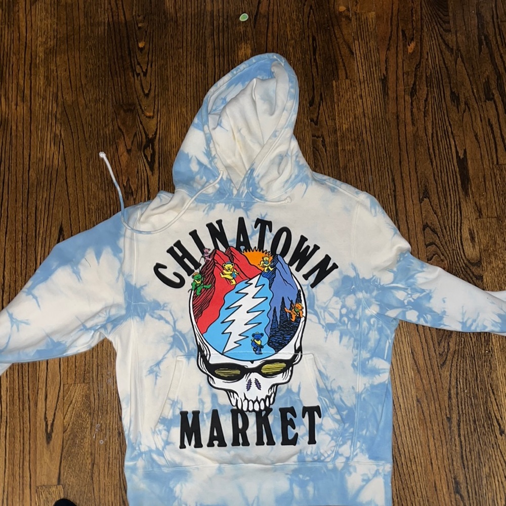 Gently used Chinatown market x Grateful Dead collar hoody